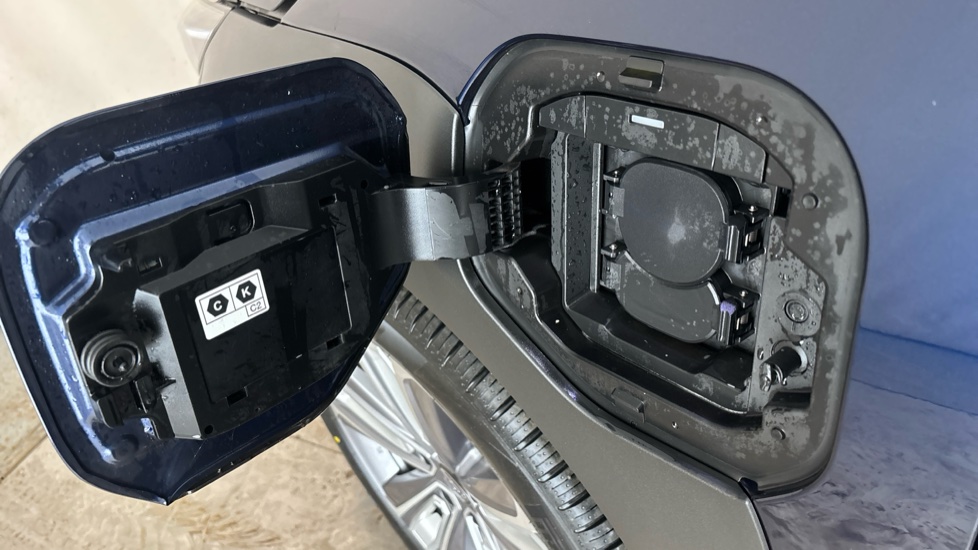 SUBARU SOLTERRA Image 21