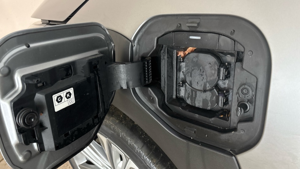 SUBARU SOLTERRA Image 21