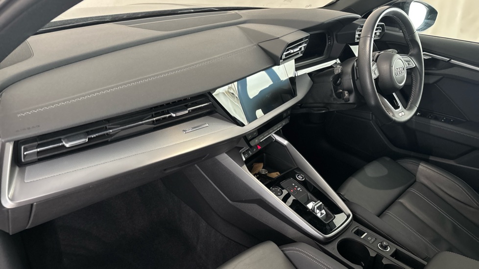 AUDI A3 Image 10