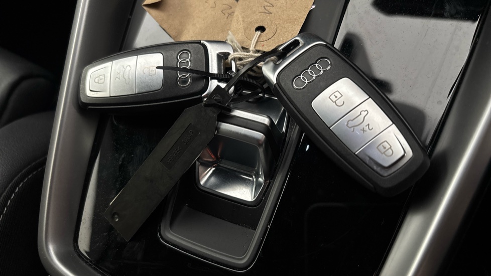 AUDI A3 2 keys