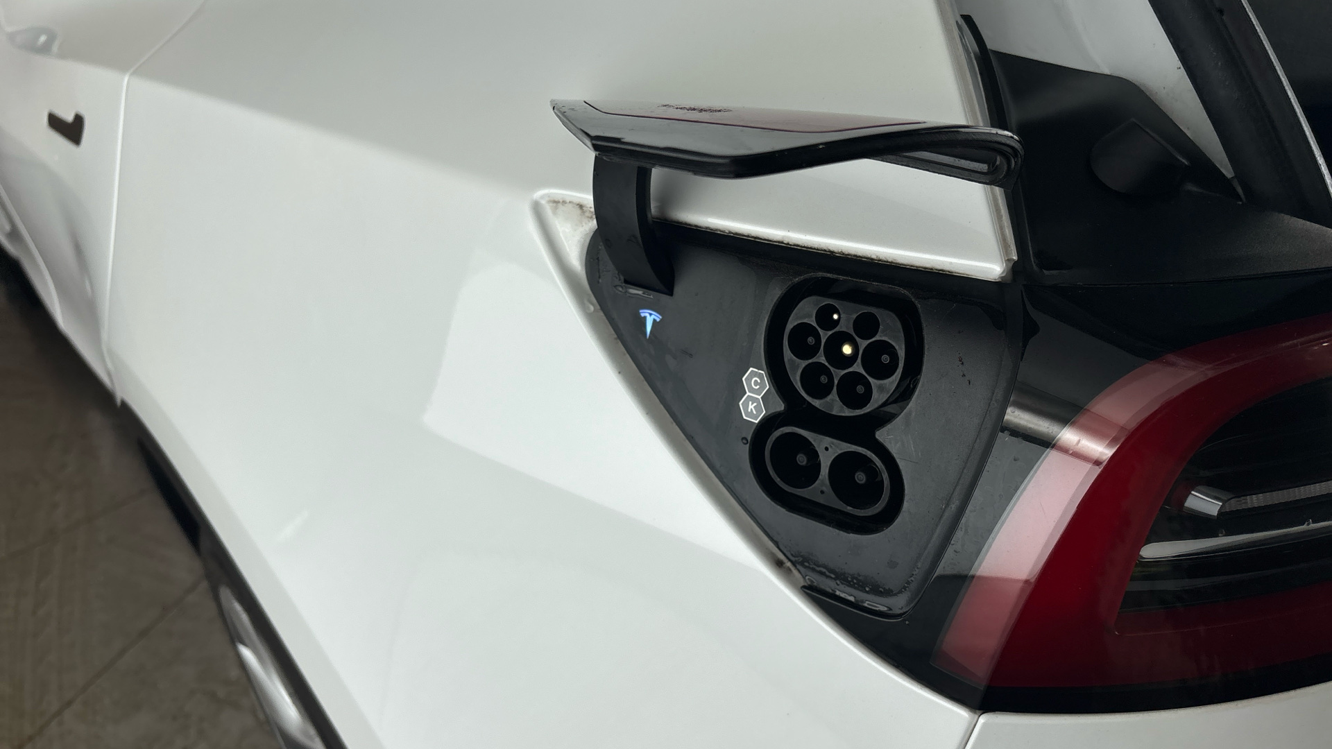 4020679 Long Range AWD 5dr Auto