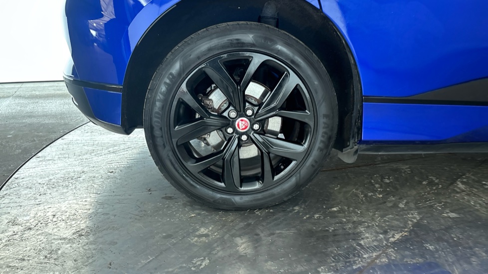 JAGUAR I-PACE Image 19