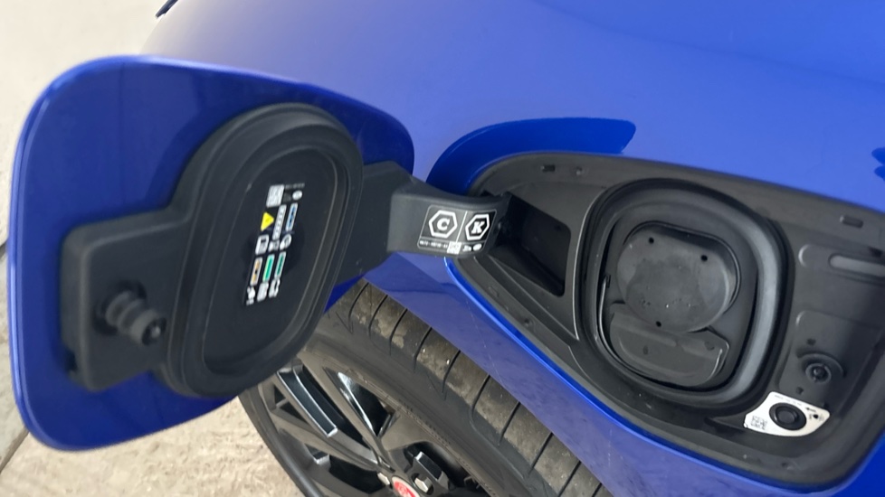 JAGUAR I-PACE Image 21
