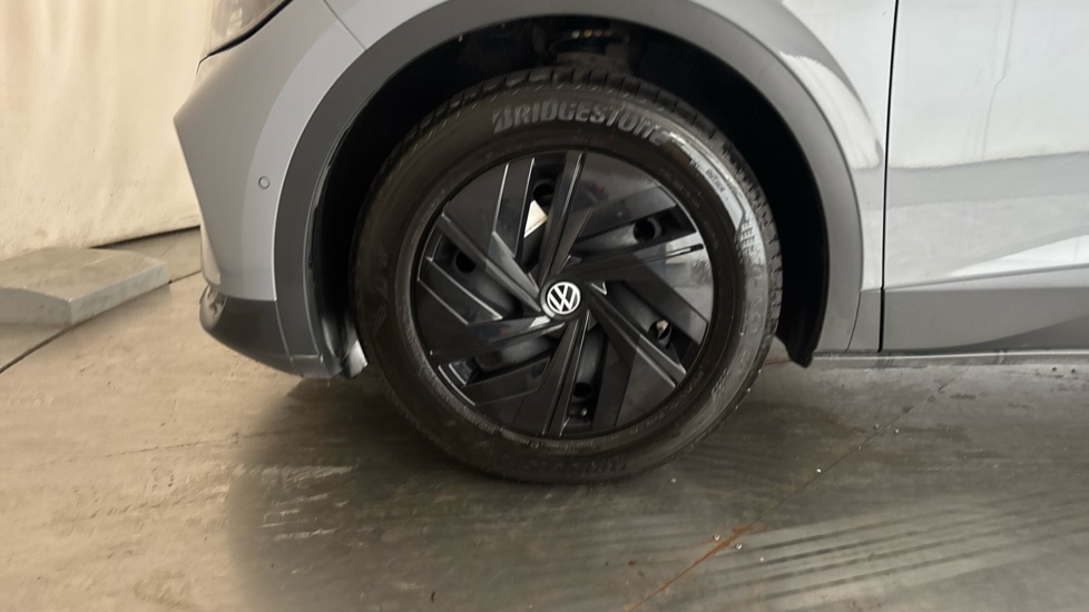 VOLKSWAGEN ID.4 Image 17