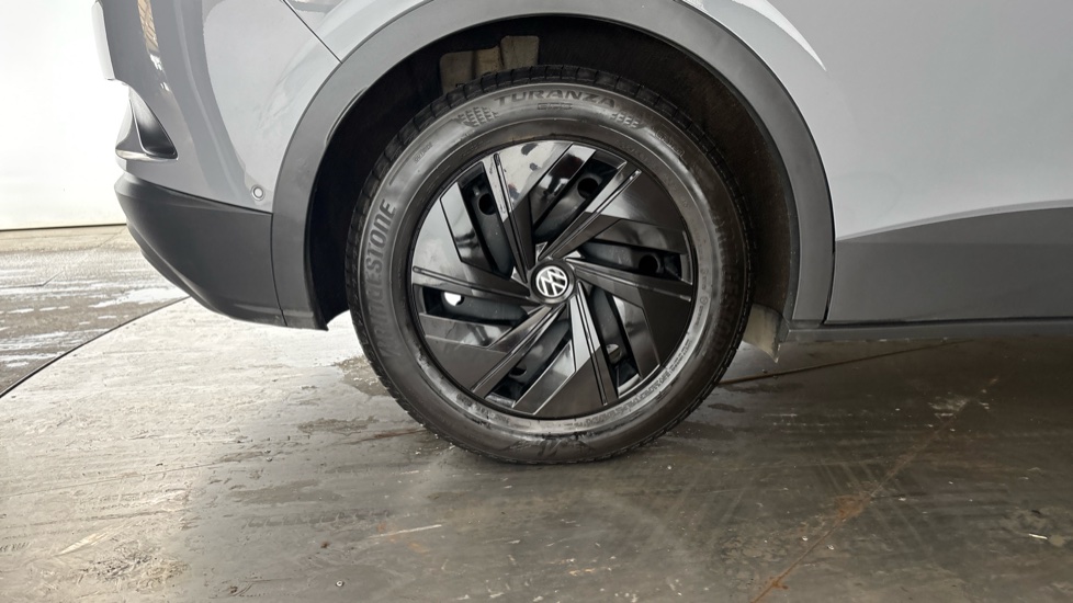 VOLKSWAGEN ID.4 Image 19