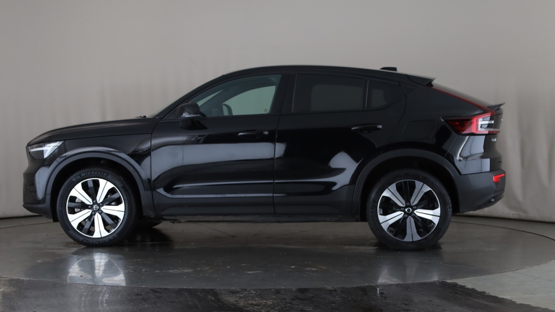170kW Recharge Core 69kWh 5dr Auto