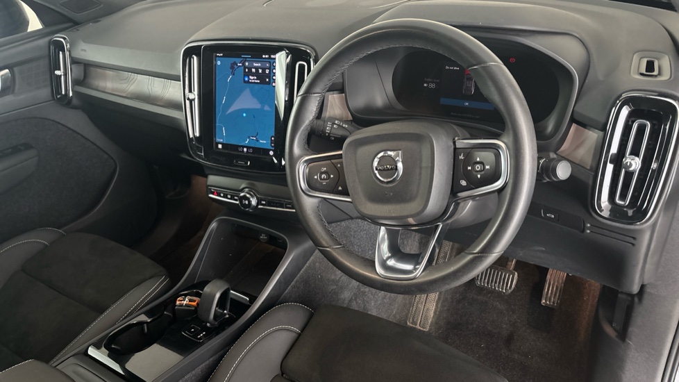 VOLVO C40 Image 9