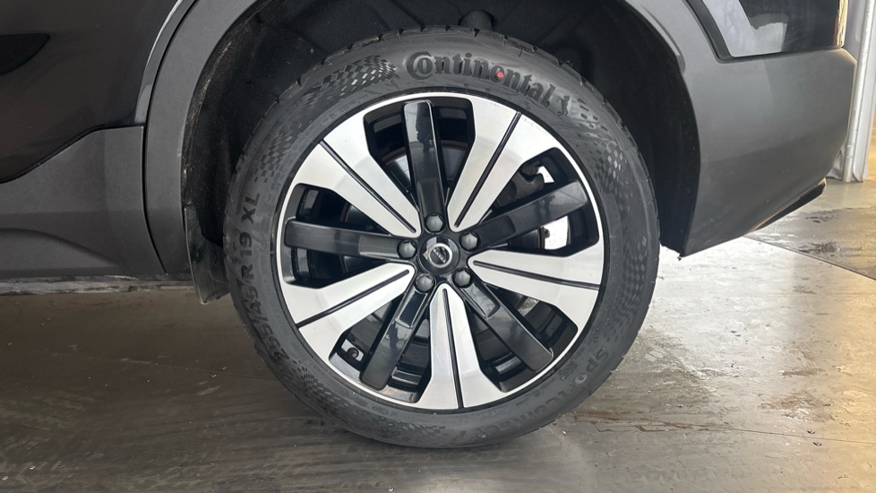 VOLVO C40 Image 18