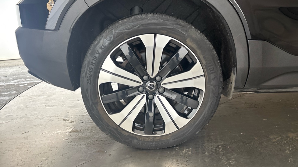 VOLVO C40 Image 19