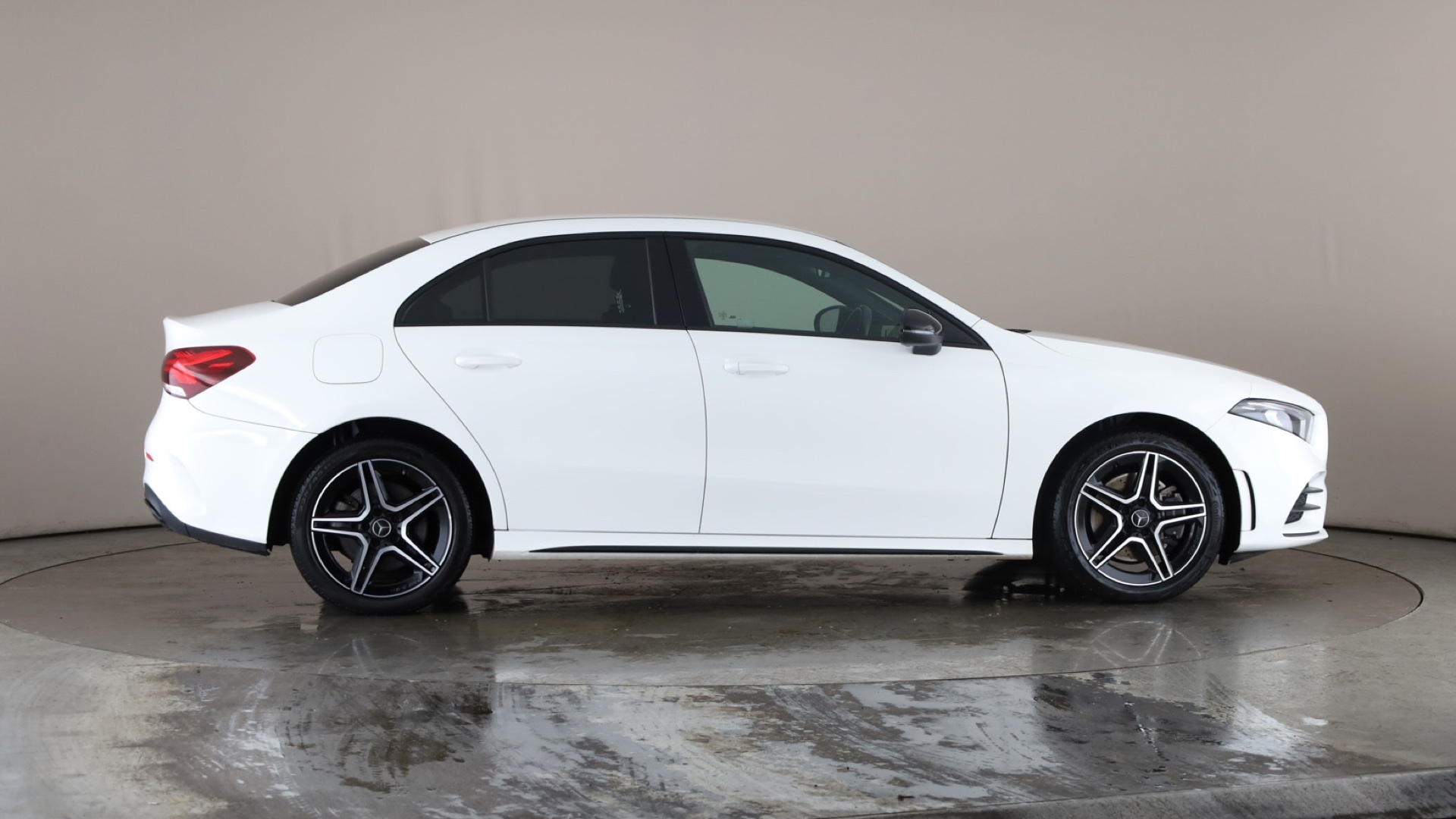 4020647 A250e AMG Line 4dr Auto