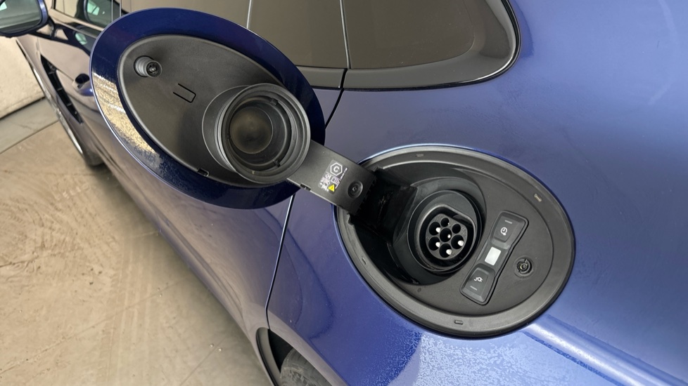 PORSCHE PANAMERA Image 21