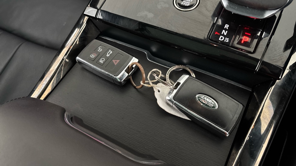 LAND ROVER RANGE ROVER SPORT 2 keys available