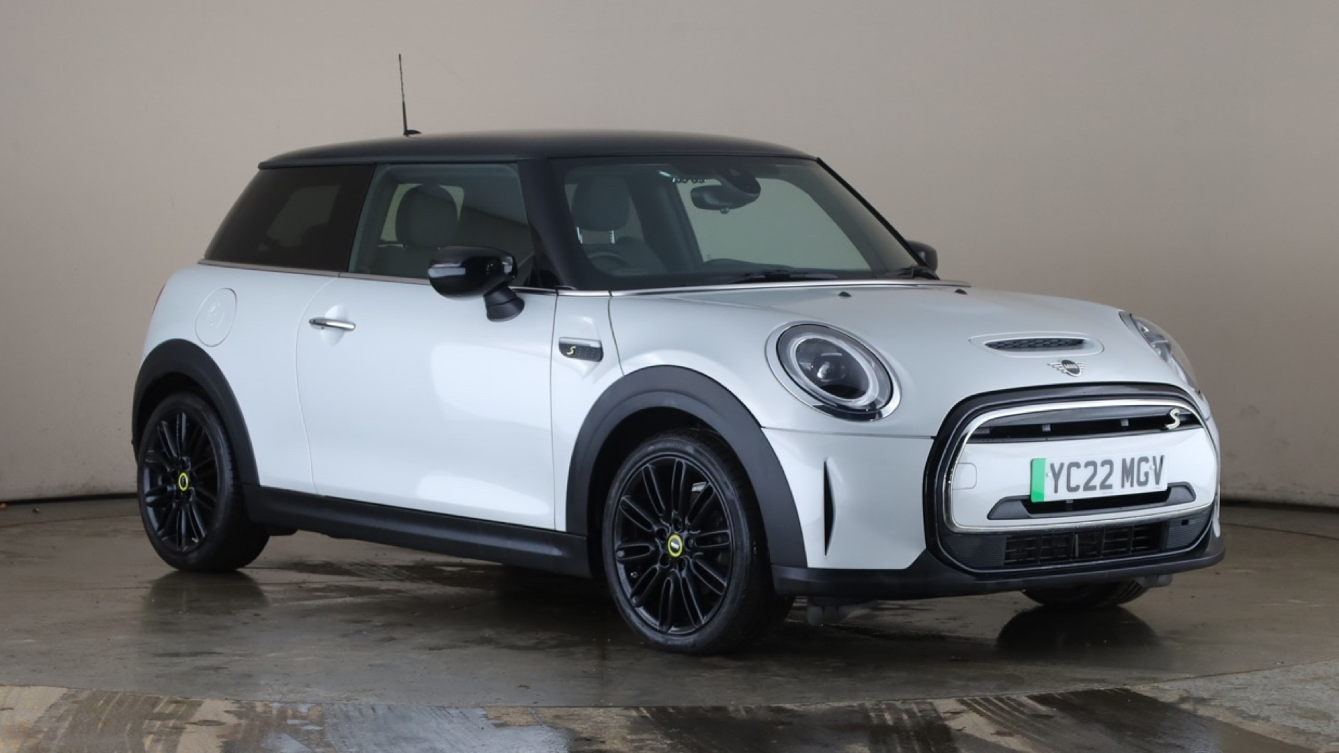 4070251 135kW Cooper S Level 2 33kWh 3dr Auto