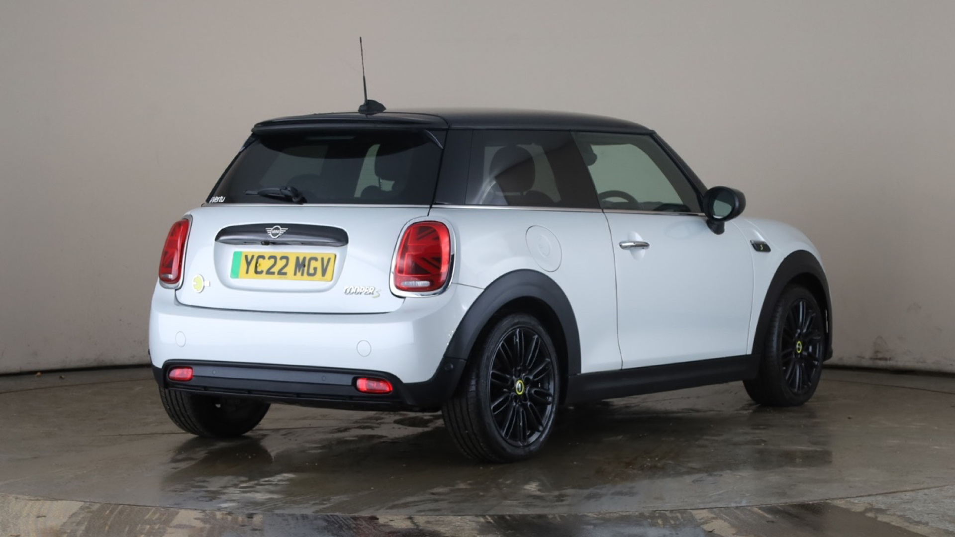 4070251 135kW Cooper S Level 2 33kWh 3dr Auto