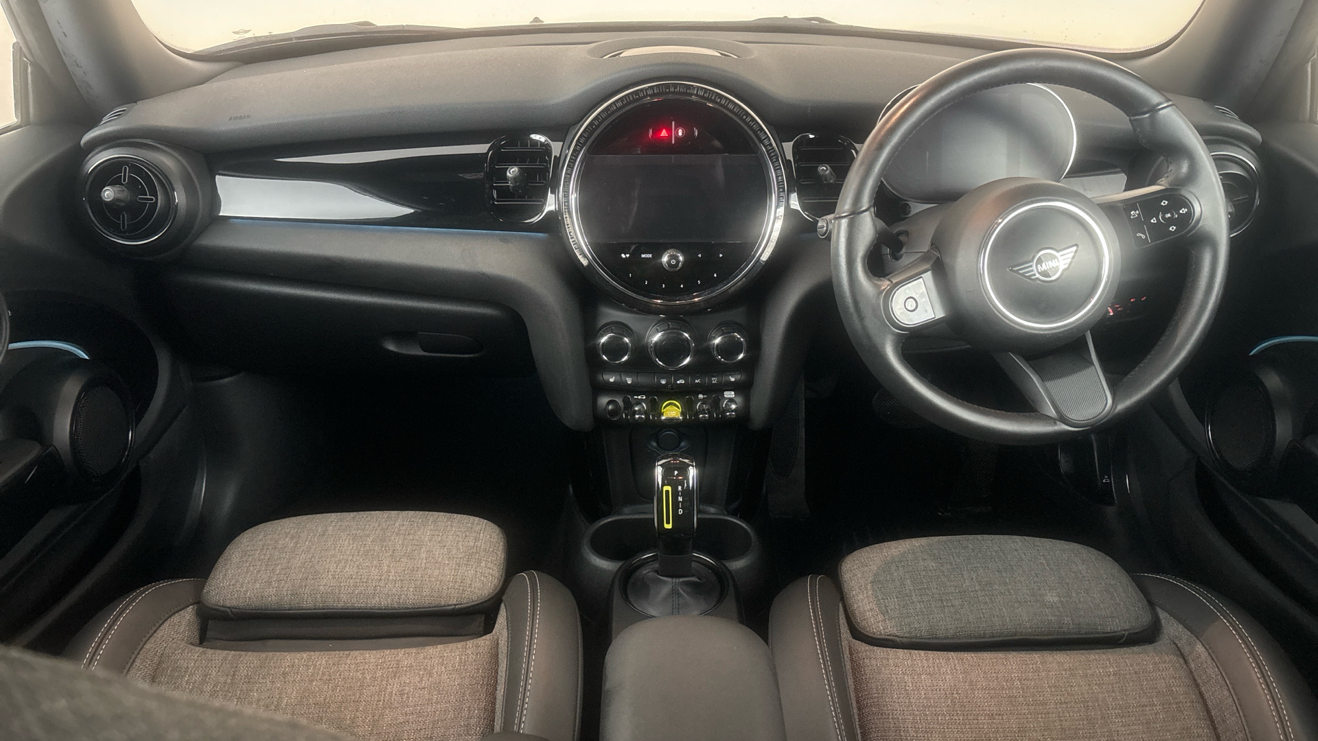 4070251 135kW Cooper S Level 2 33kWh 3dr Auto