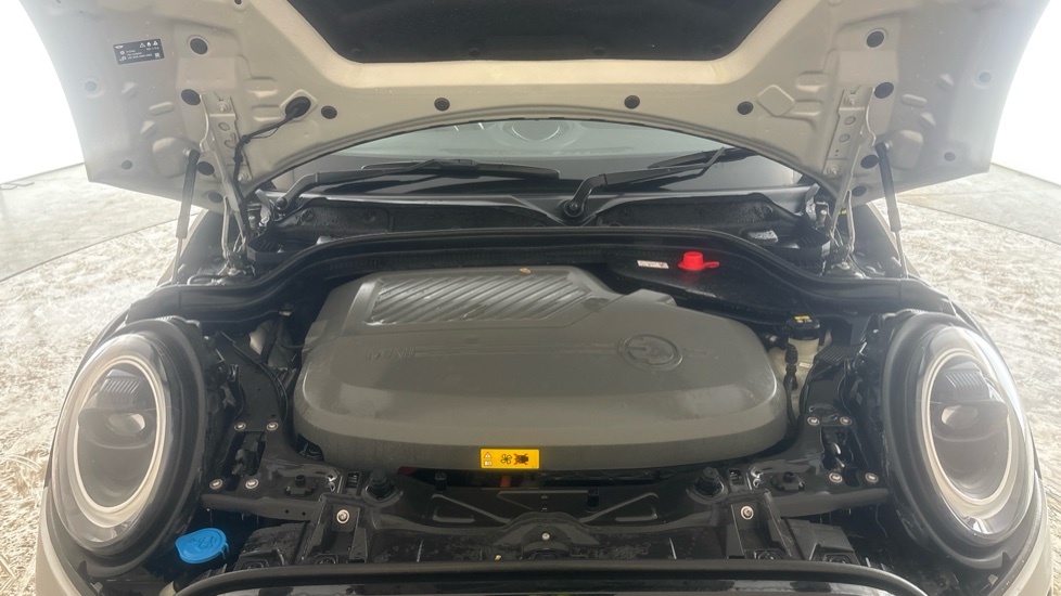 MINI HATCHBACK Image 16