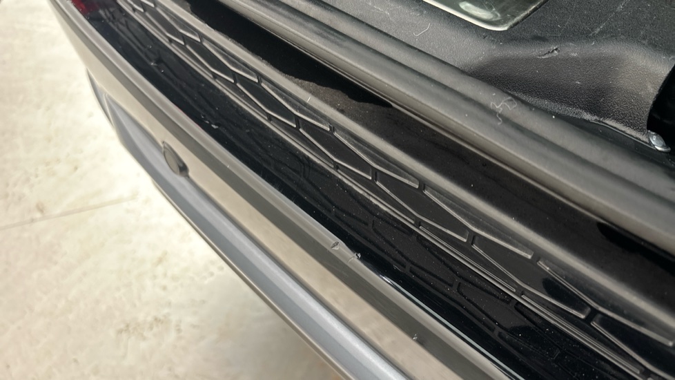 LAND ROVER DISCOVERY SPORT Chips and scratches