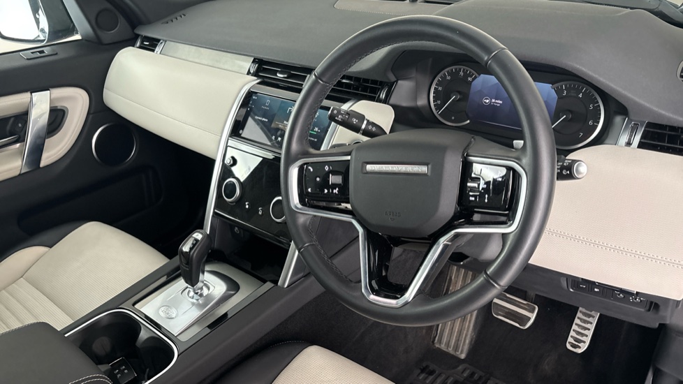 LAND ROVER DISCOVERY SPORT Image 9
