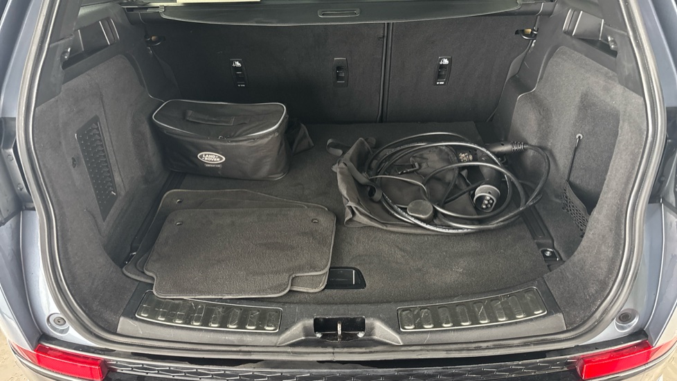 LAND ROVER DISCOVERY SPORT Image 15