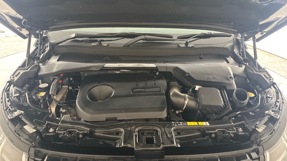 LAND ROVER DISCOVERY SPORT Image 16