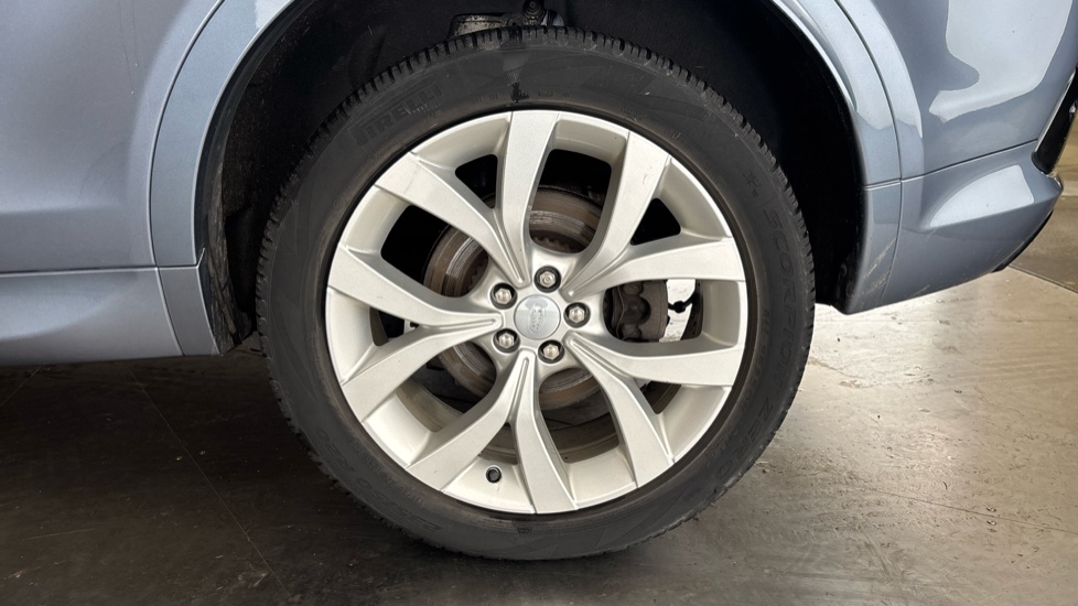 LAND ROVER DISCOVERY SPORT Image 18