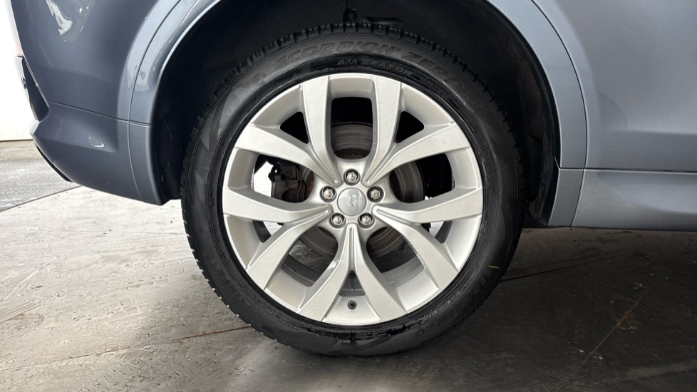 LAND ROVER DISCOVERY SPORT Image 19