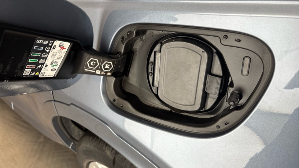 LAND ROVER DISCOVERY SPORT Image 21