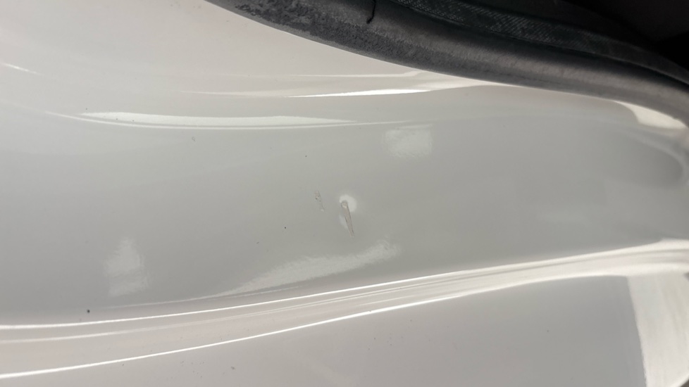 MG ZS dent