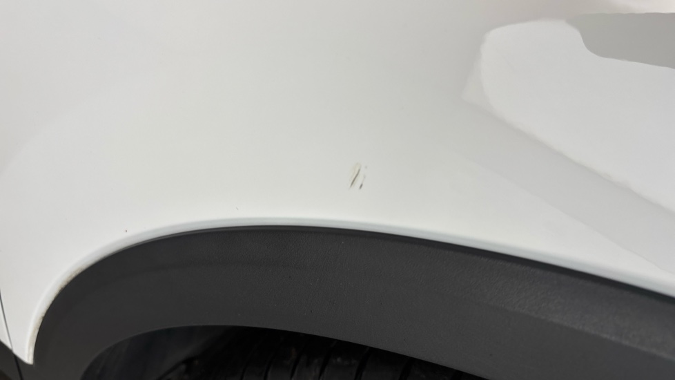 MG ZS scratches