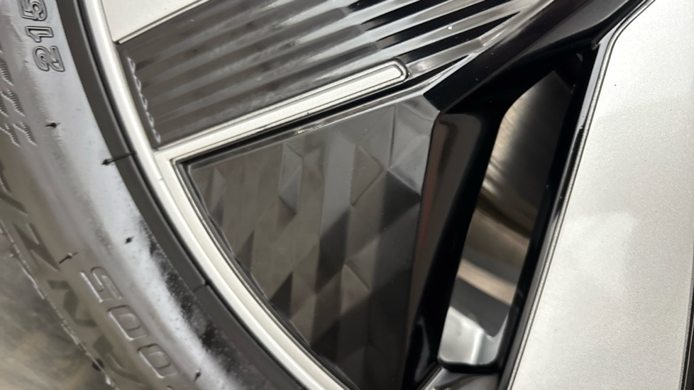 MG ZS scuff