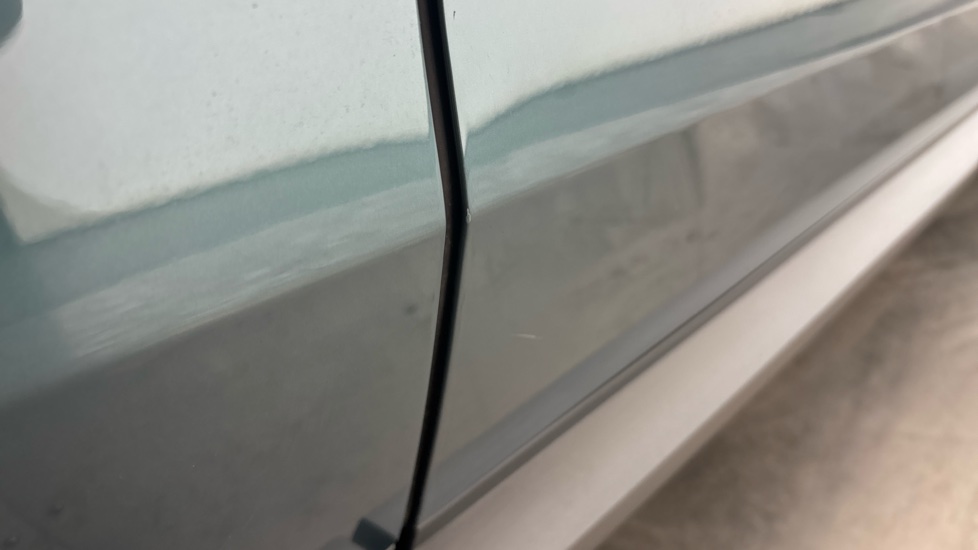 LAND ROVER RANGE ROVER SPORT chips and scratches