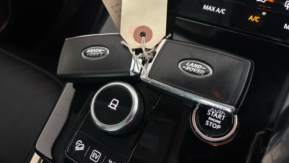 LAND ROVER RANGE ROVER SPORT 2 keys