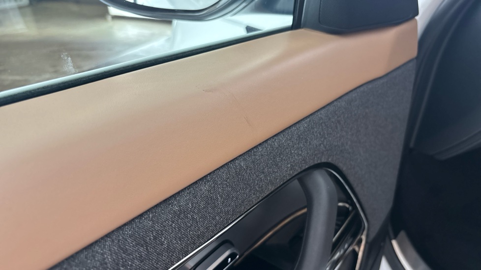 LAND ROVER RANGE ROVER SPORT Stained
