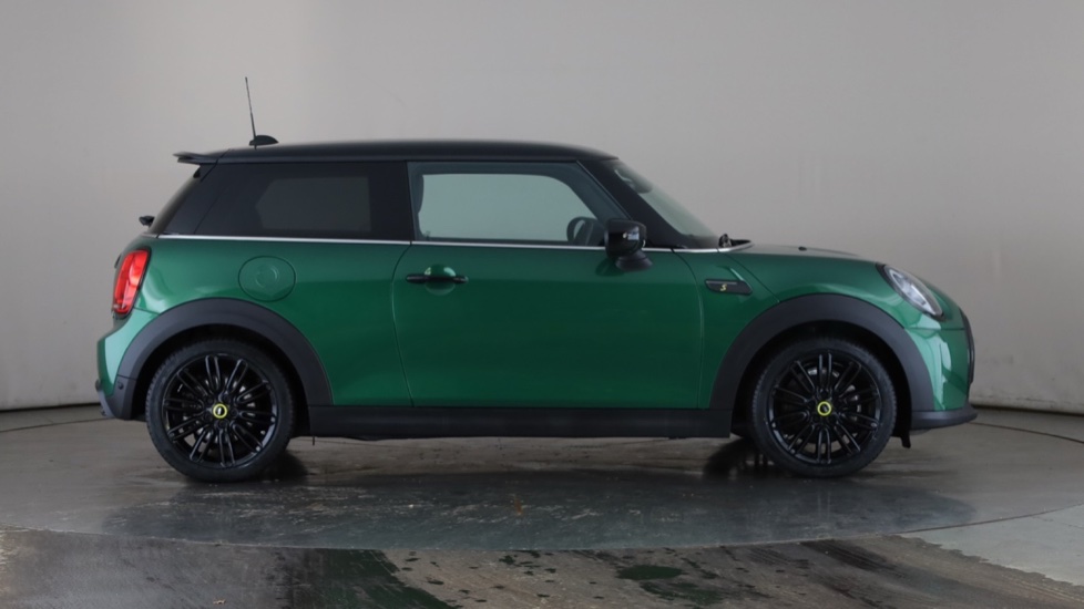 MINI HATCHBACK Image 6