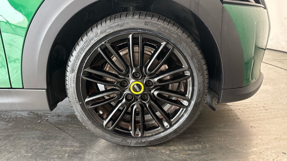 MINI HATCHBACK Image 20