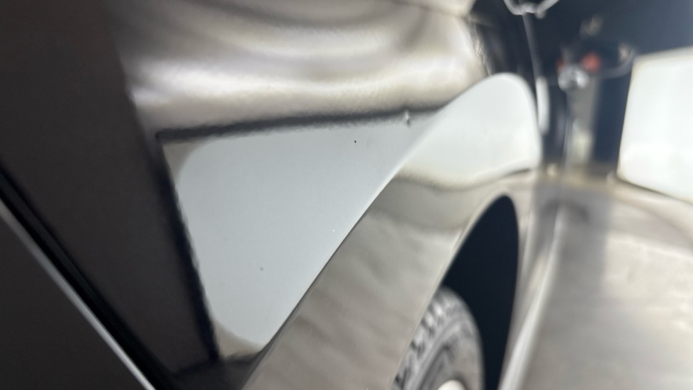 VOLKSWAGEN GOLF Dent