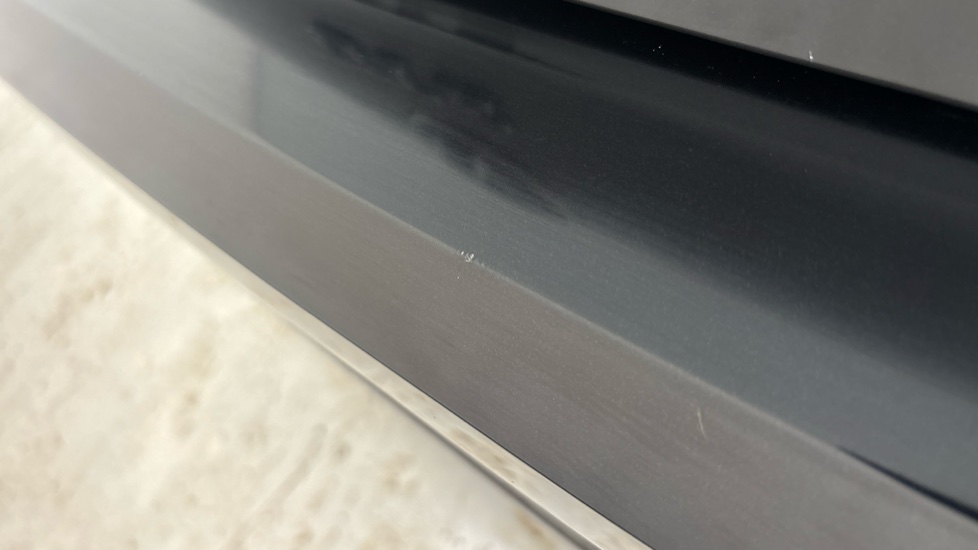 VOLKSWAGEN GOLF Scratches and chips