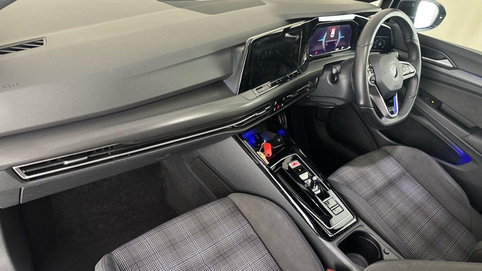 VOLKSWAGEN GOLF Image 10