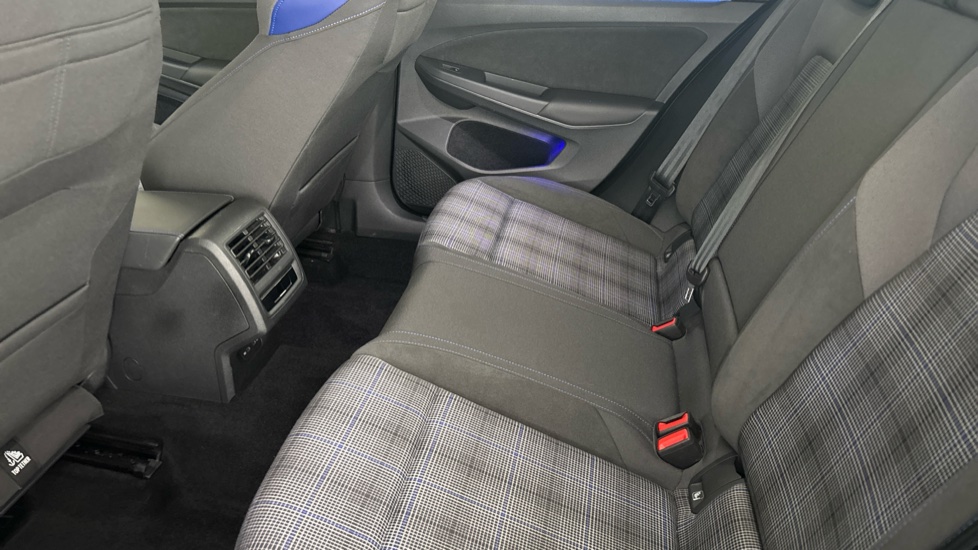 VOLKSWAGEN GOLF Image 14