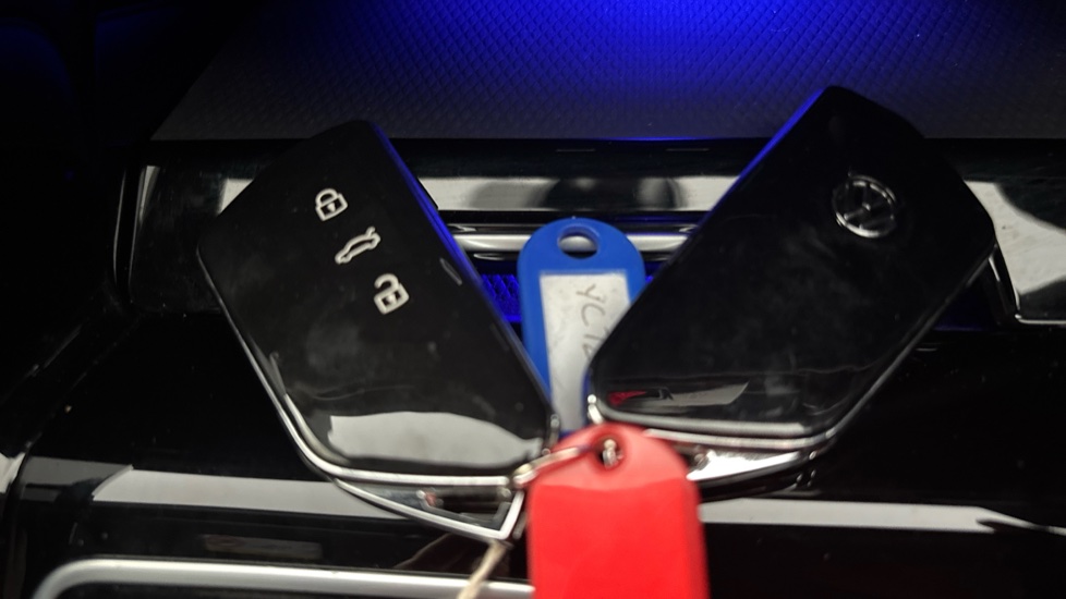 VOLKSWAGEN GOLF 2 keys