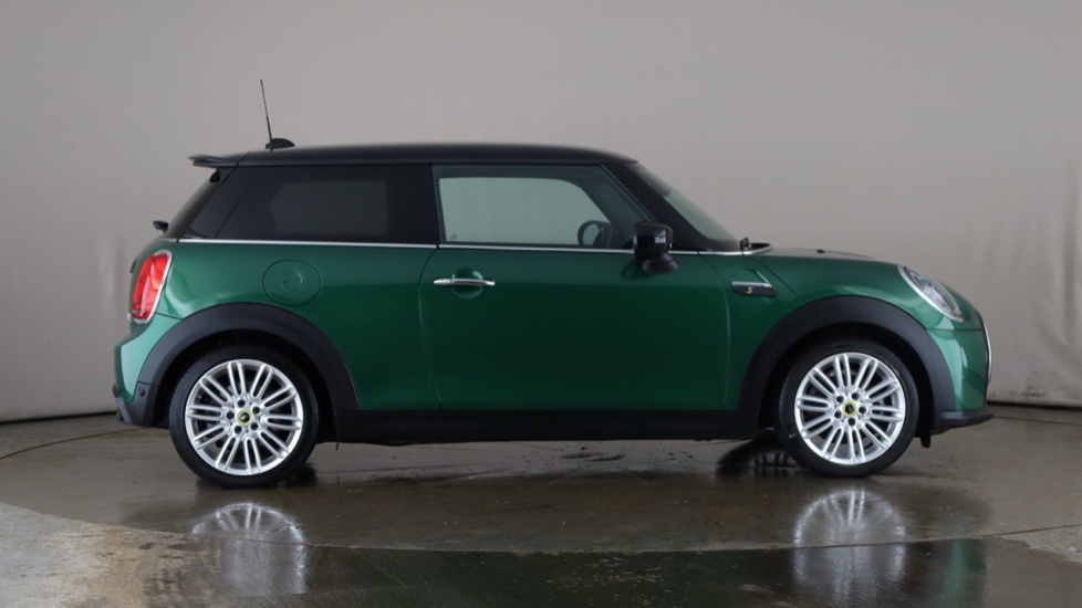 MINI HATCHBACK Image 6