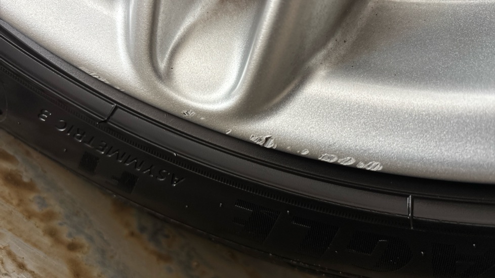 MINI HATCHBACK Scuff