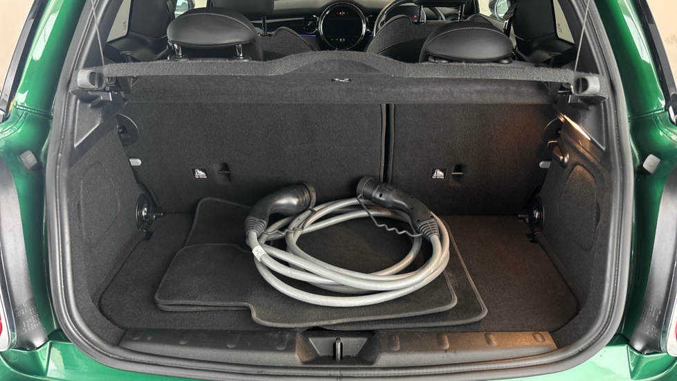 MINI HATCHBACK Image 15