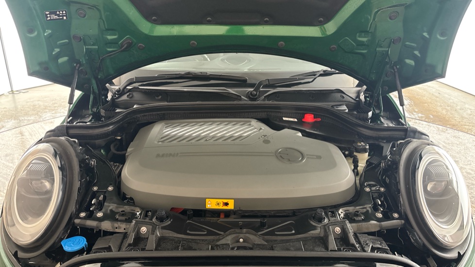 MINI HATCHBACK Image 16