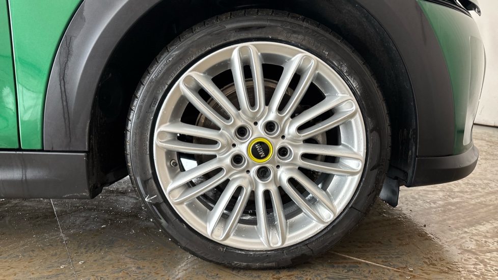 MINI HATCHBACK Image 20