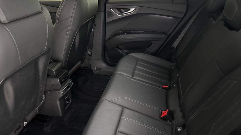 AUDI Q4 Image 14