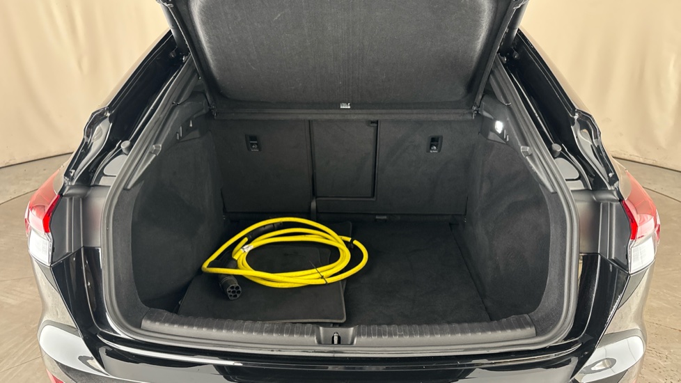 AUDI Q4 Image 15