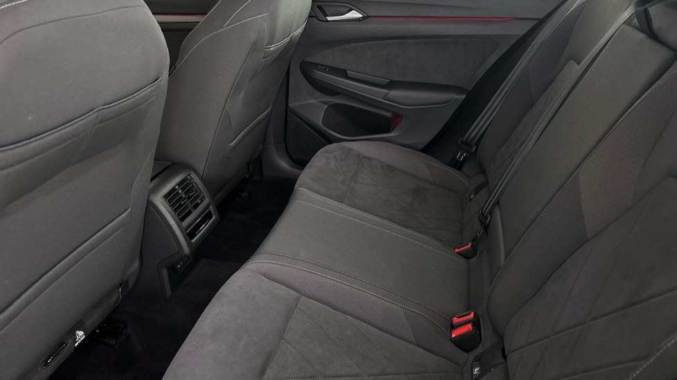 VOLKSWAGEN GOLF Image 14