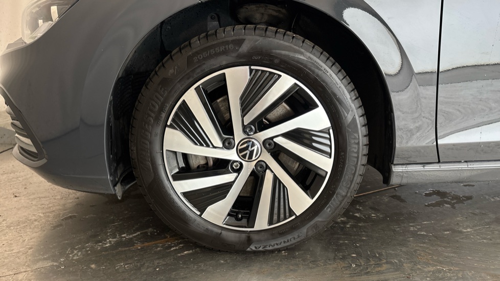 VOLKSWAGEN GOLF Image 17