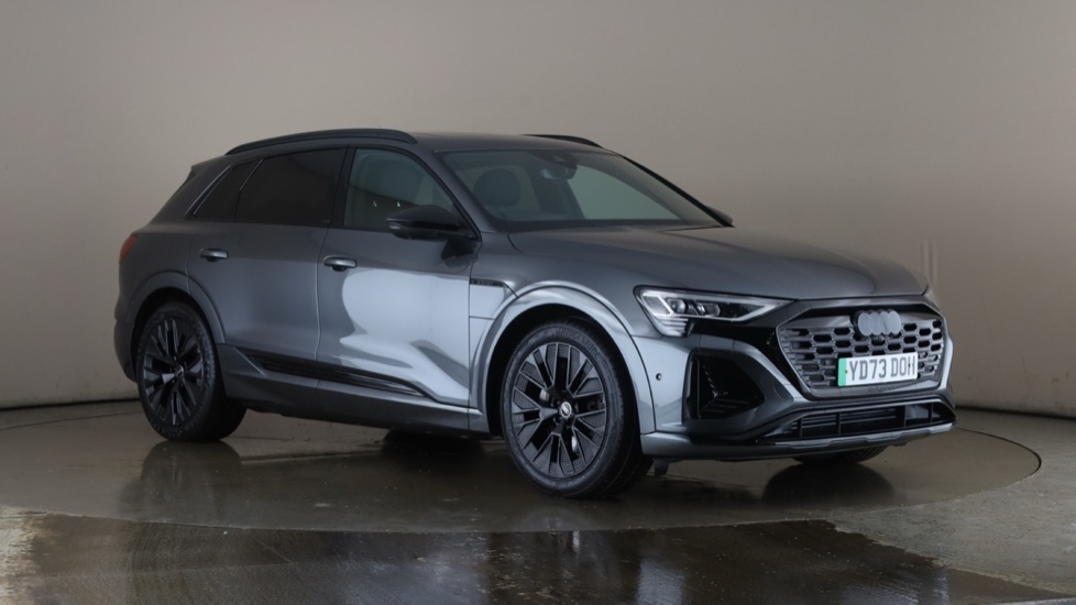 AUDI Q8 Image 7